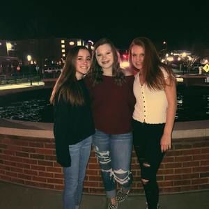 Meet your Posher, Caroline